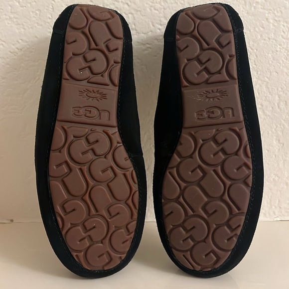 UGG Slippers W Ansley Size 6 New in Box! - Picture 3 of 5